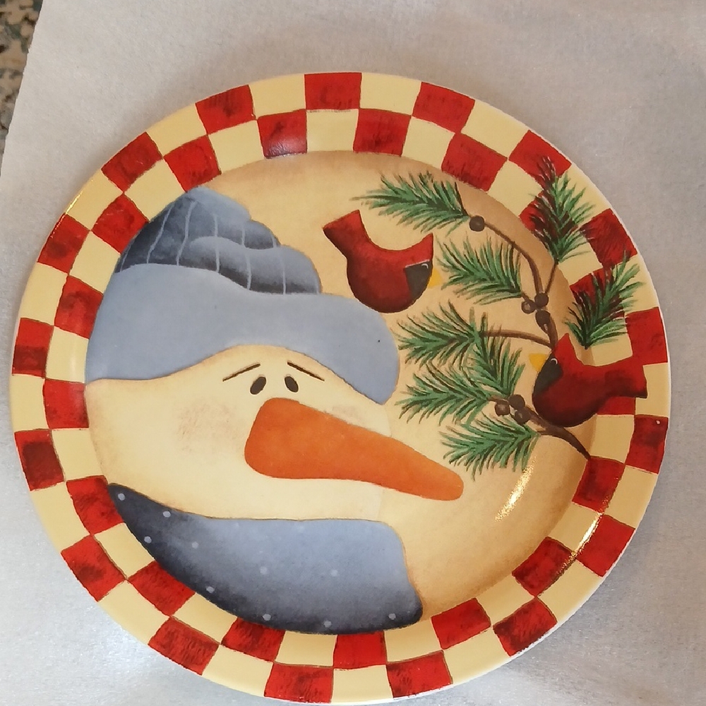 8 inch decorative Snowman and cardinals plate.